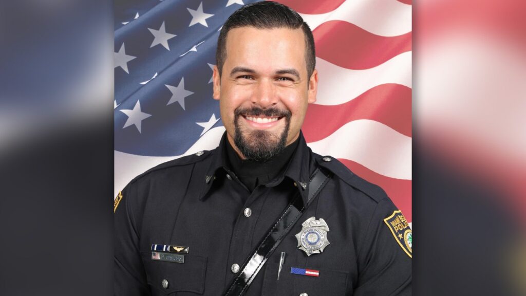 Motorcycle police officer dies in crash on Interstate 75 in Florida