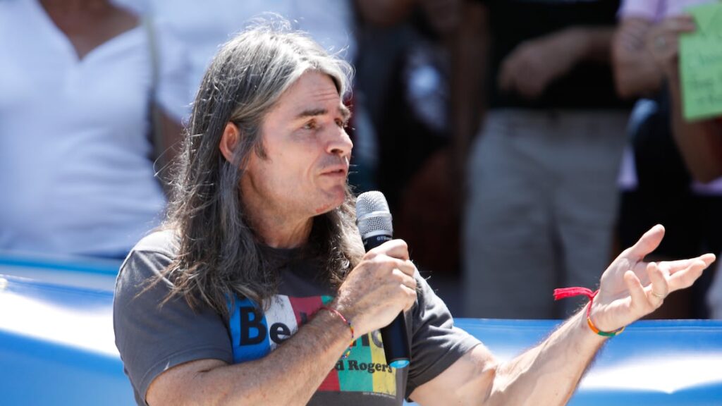 Pinellas teacher joins Democratic field seeking to unseat Rep. Luna